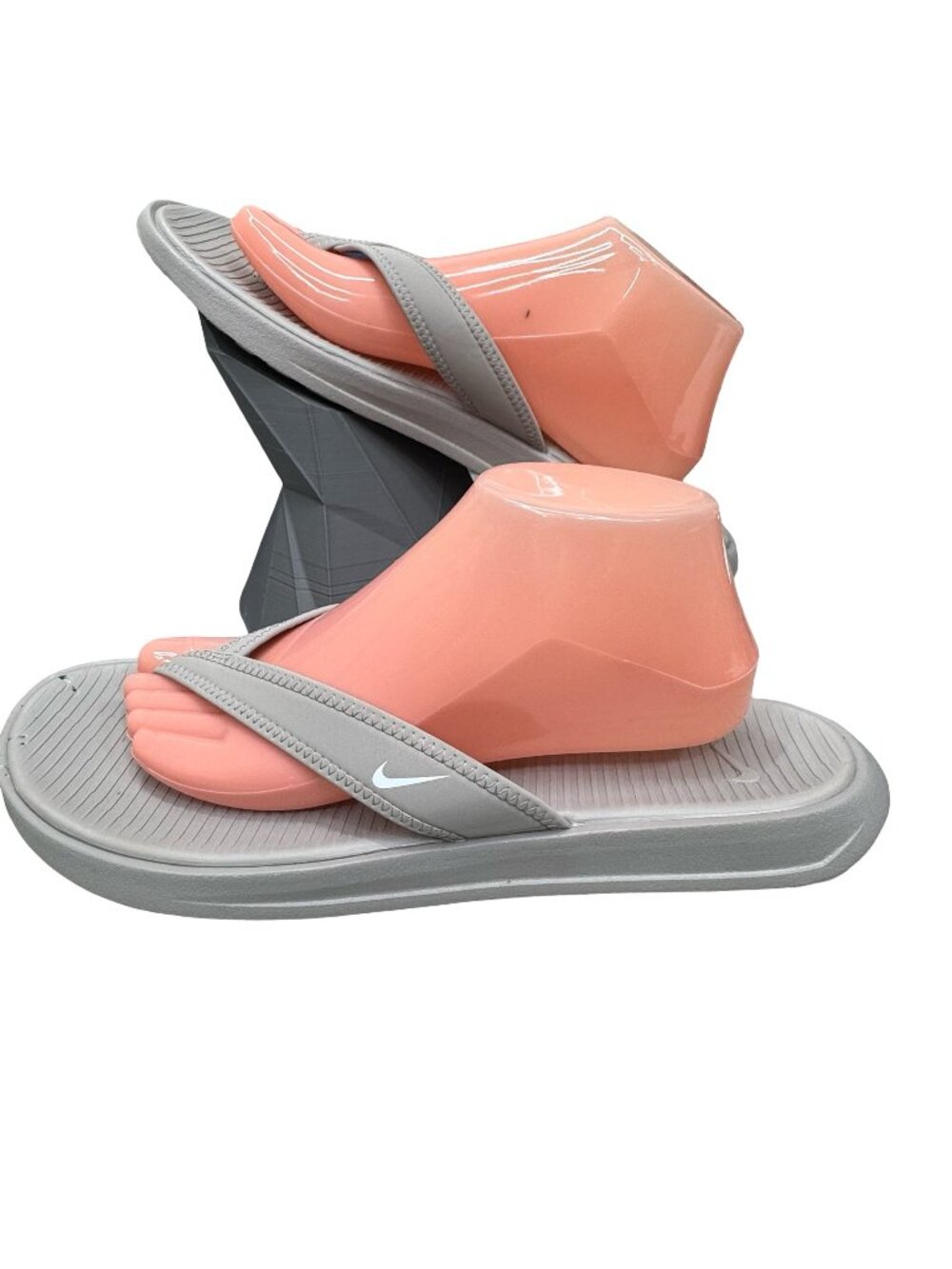 Nike Mens Comfort Flip Flops Size 12 Gray Lightweight Cushioned Sandals READ